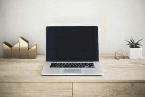 Google Perketat Pedoman People-First: Larang Foto Profil AI dan Gelar Palsu Penulis, Resmi Ditandai Sinyal Deception